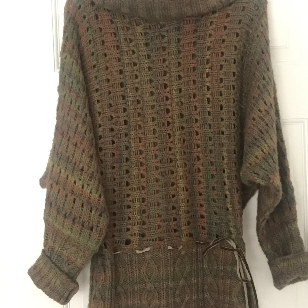 DKNY turtle neck sweater